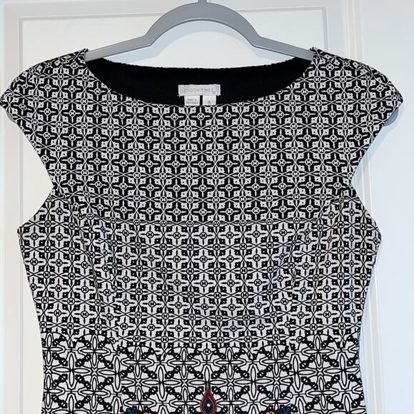 ⚡️ 3 for $30 ⚡️ London Times Scroll/Geometric Print Dress - Picture 2 of 11